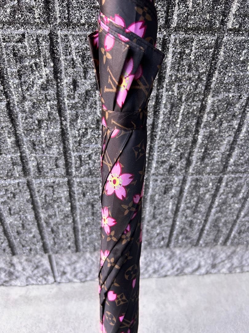 LOUIS VUITTON 長傘 黒とピンク花柄