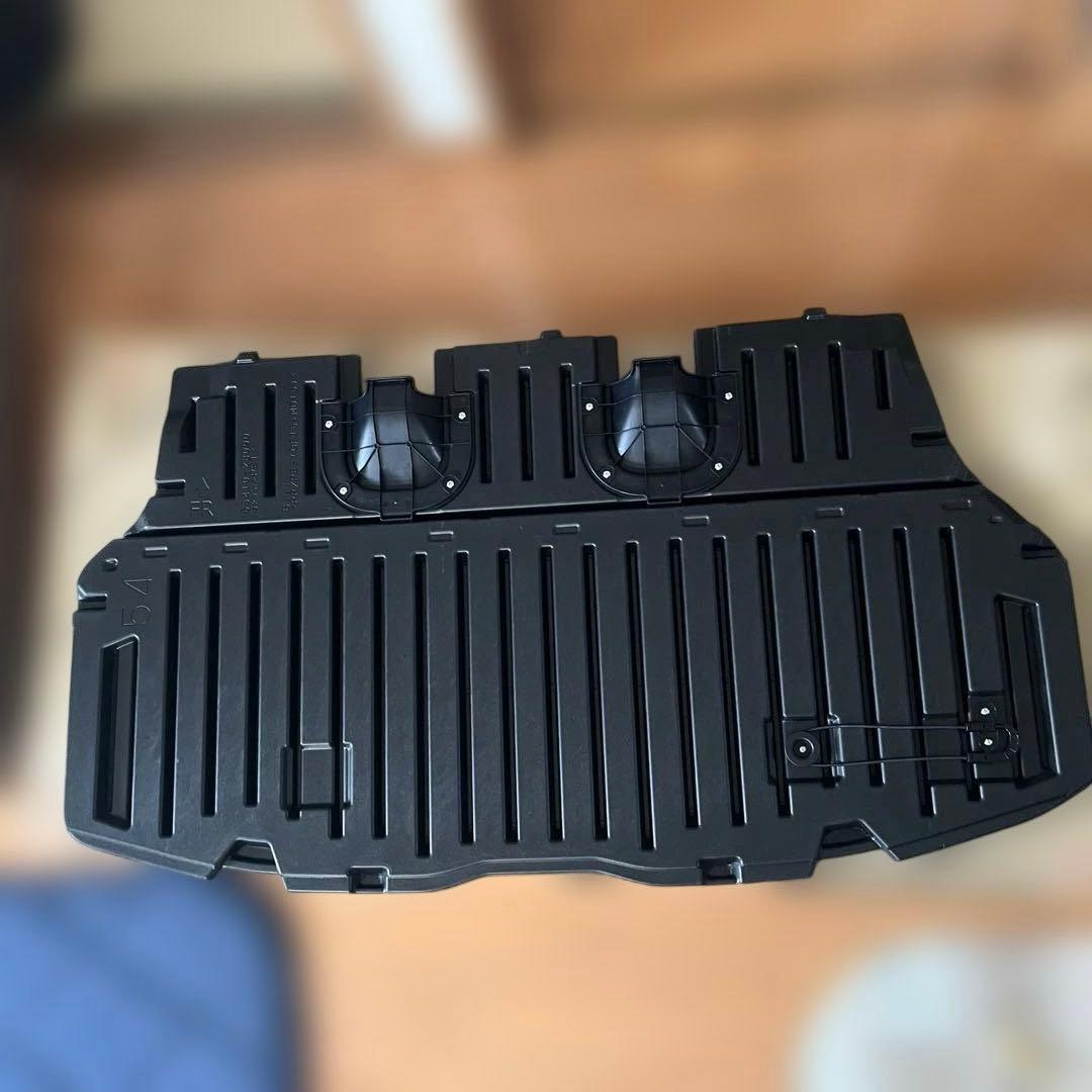 80ヴォクシー　80ノア　エスクァイア　ラゲージボード　美品