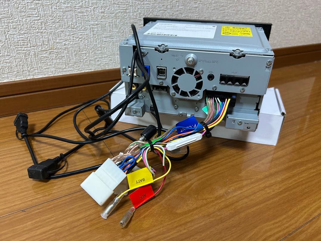 KENWOOD MDV-S708W Bluetoothカーナビ