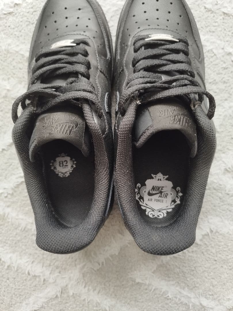 NIKE AIR FORCE1 ブラック　23.5cm