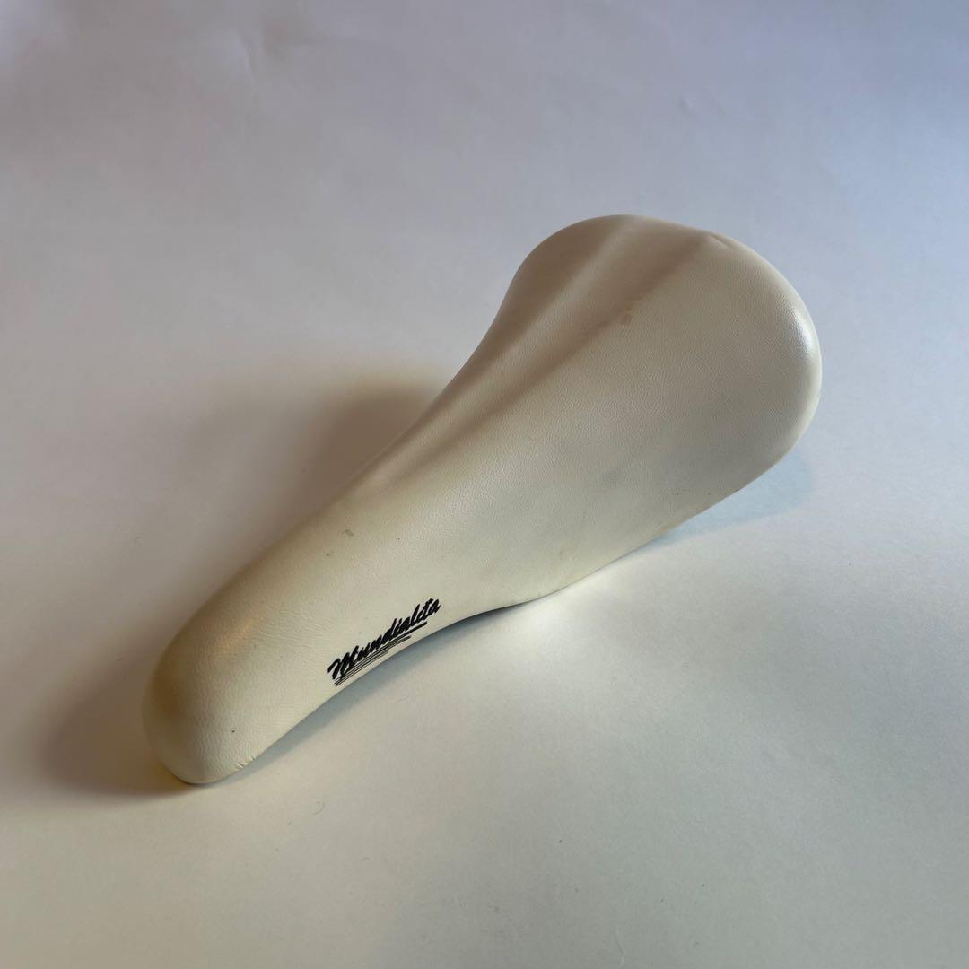 セライタリアselle Italia サドル ホワイト　mundialita