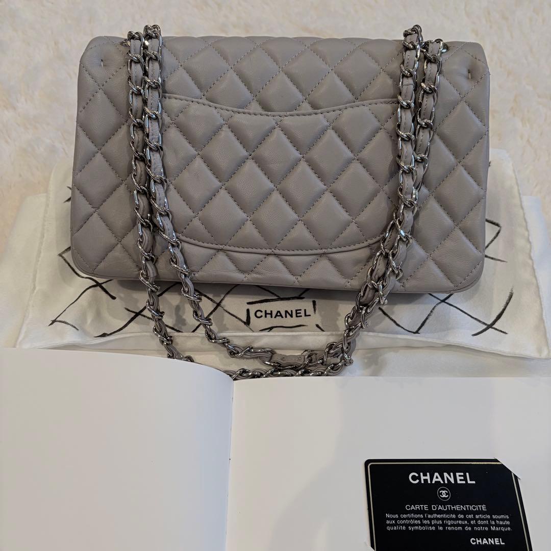 現在商談中　 CHANEL グレー キルティング ショルダー マトラッセ２５