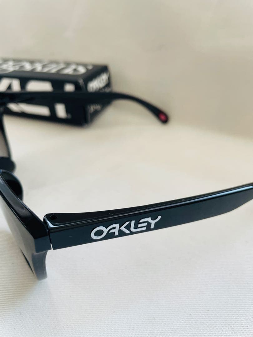 Oakley Frogskins カラーグラス