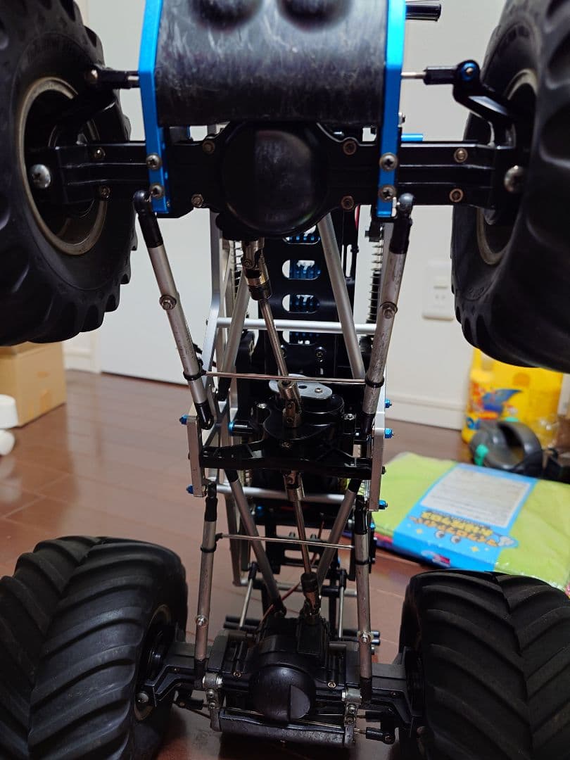 トシヒロ TXT-1 4WDS仕様 モンスタートラック フルベアリング