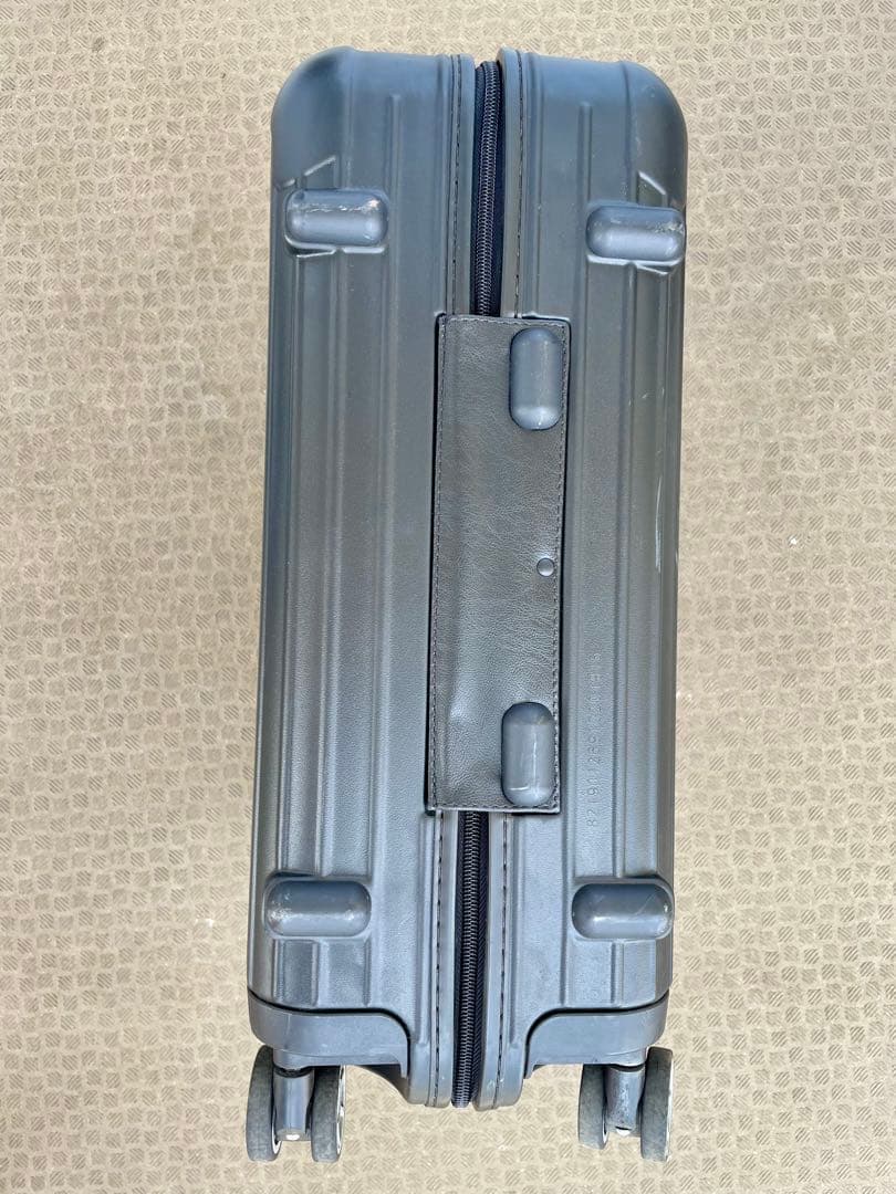 リモワスーツケース　ルフトハンザ航空コラボ　限定品　機内持ち込み可　ブラック　黒