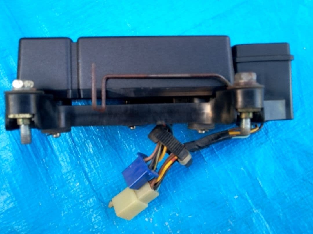 YAMAHA　TT250R デジタルスピードメーター km/h 表示