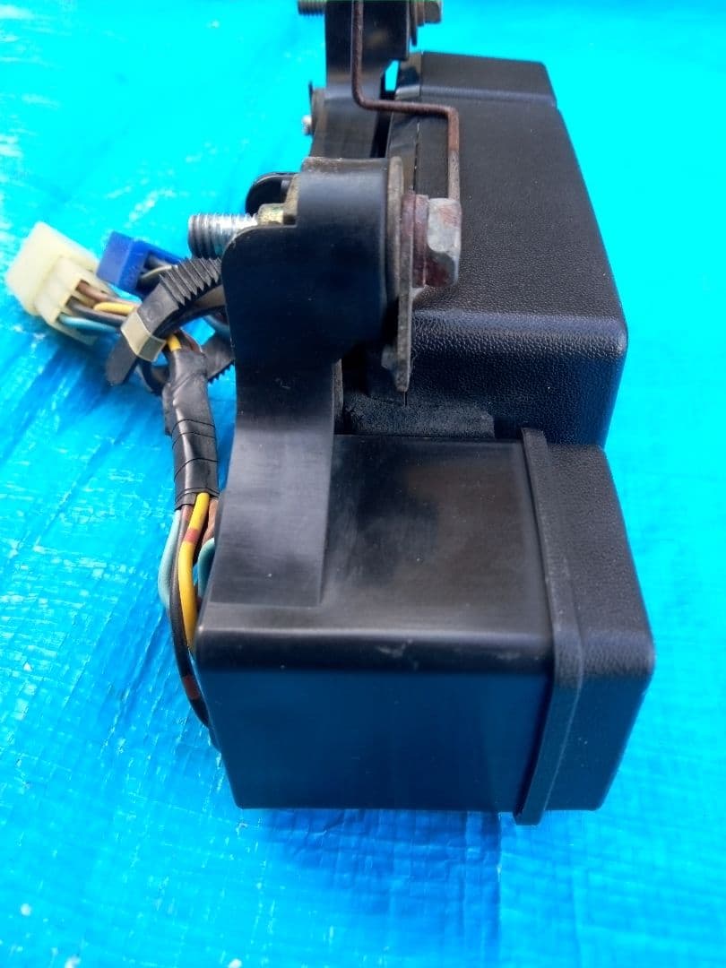 YAMAHA　TT250R デジタルスピードメーター km/h 表示