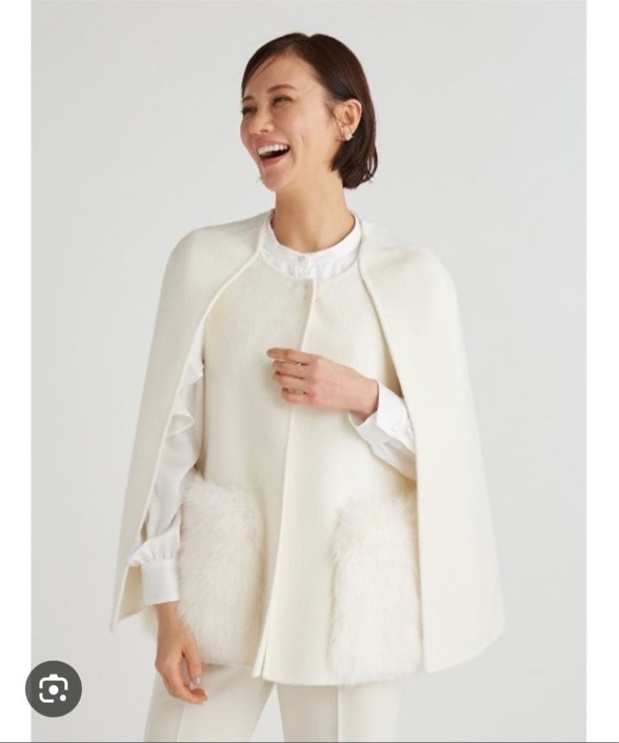 セルフォードファーポケットケープジャケット　ホワイト