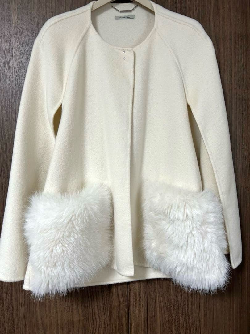 セルフォードファーポケットケープジャケット　ホワイト