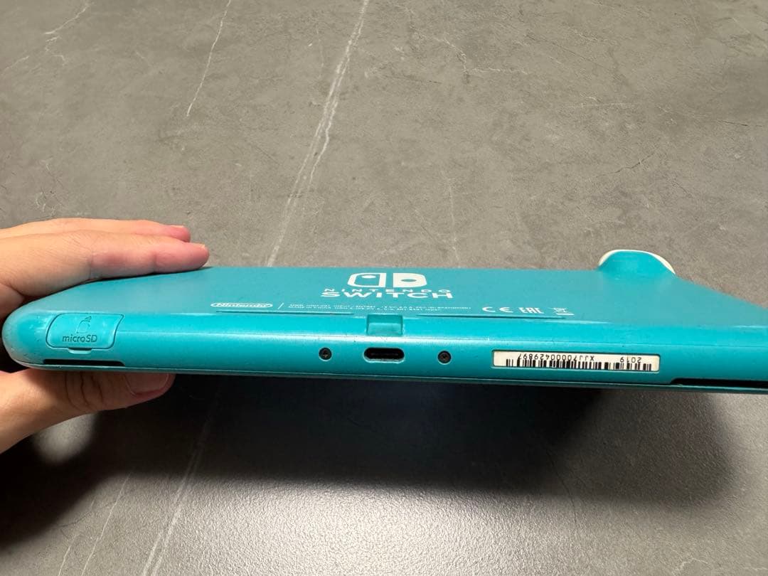 スイッチライト　ターコイズブルー　ジャンク品