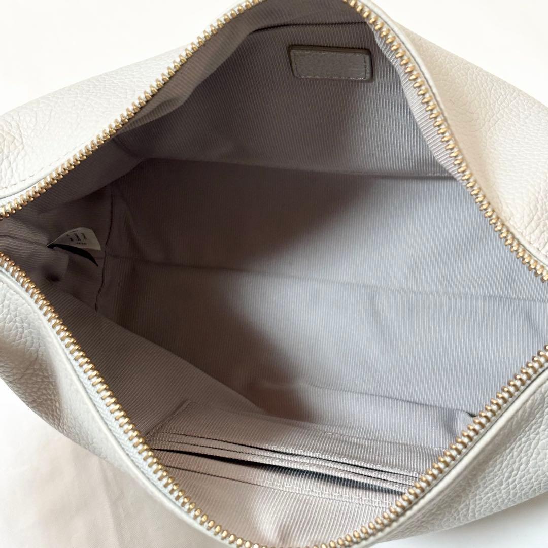 極美品✨フルラ・2wayバッグ 手提げ斜め掛け レザー 無地 ライトグレー系