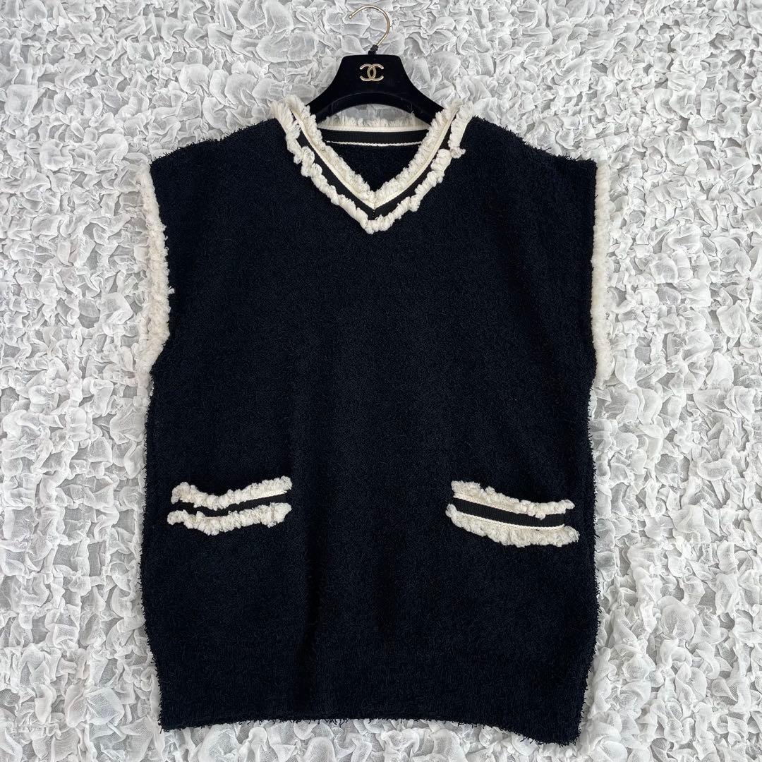 ADORE アドーア　ツィーディーニットベスト　黒　美品　38