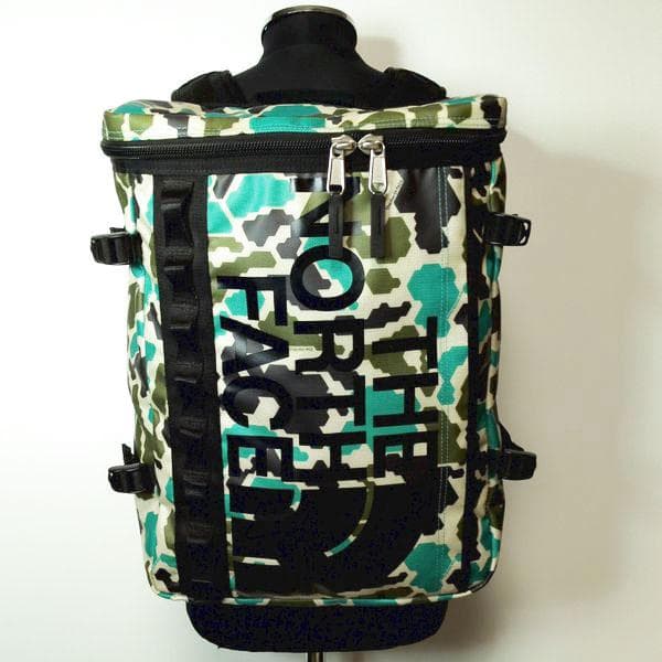 ノースフェイス ヒューズボックス ジェイデングリーン 30L リュック カモフラ