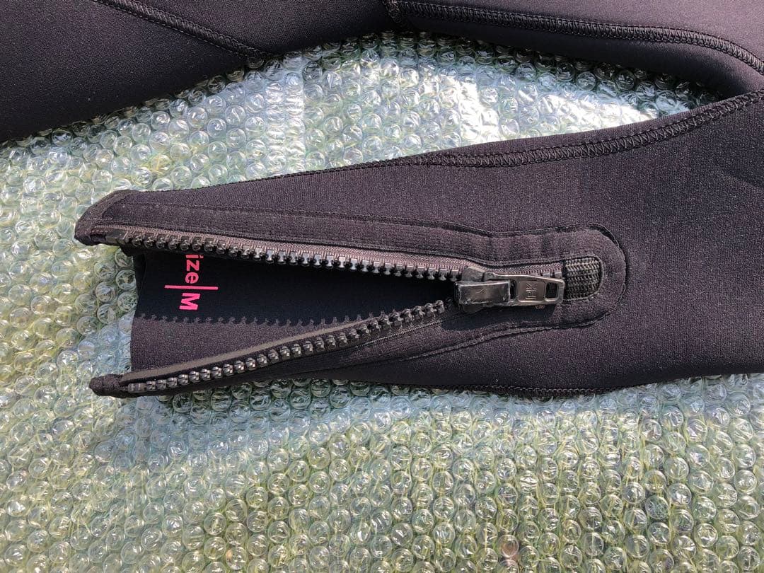 ウェットスーツ　女性　モビーズ　Mサイズ　ダイビング　サーフィン　マリンスポーツ