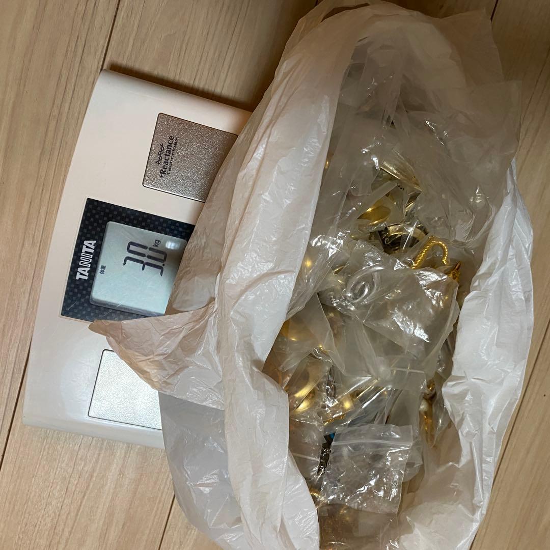 も*し様 アクセサリー まとめ売り 大量 約3kg ゴールド/シルバー色 イヤリ