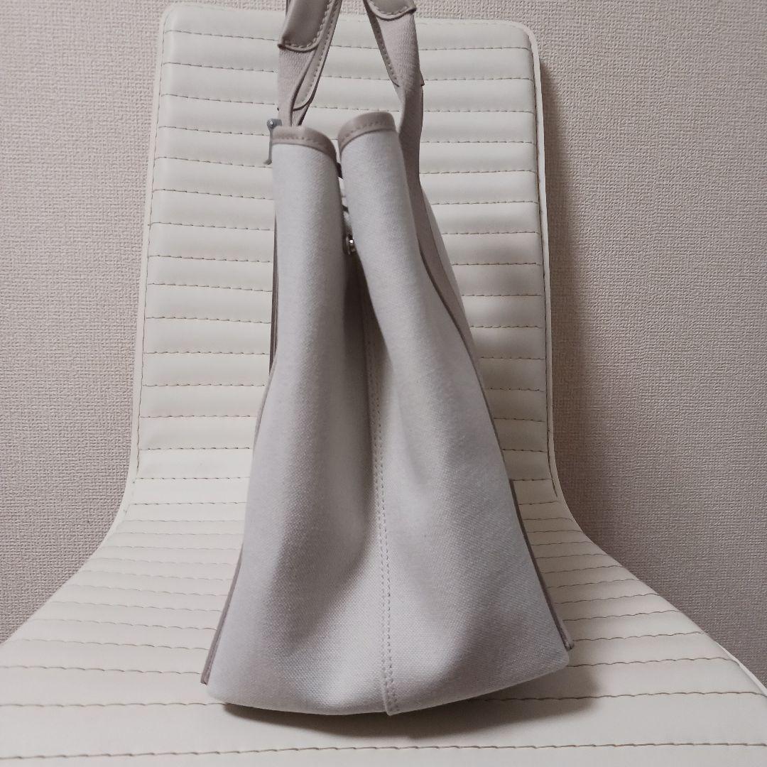 2481　レア　バレンシアガ　カバスM　ベージュ　新品未使用