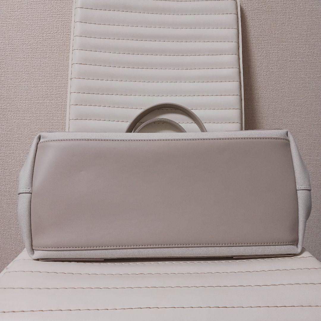 2481　レア　バレンシアガ　カバスM　ベージュ　新品未使用