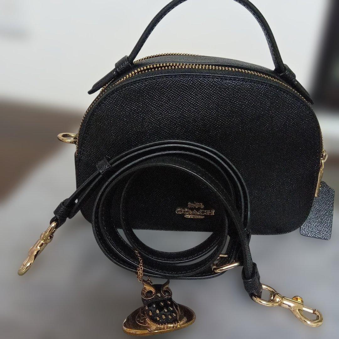 コーチ　２WAYハンドバック（ショルダーバックの紐にふくろうストッパー付き