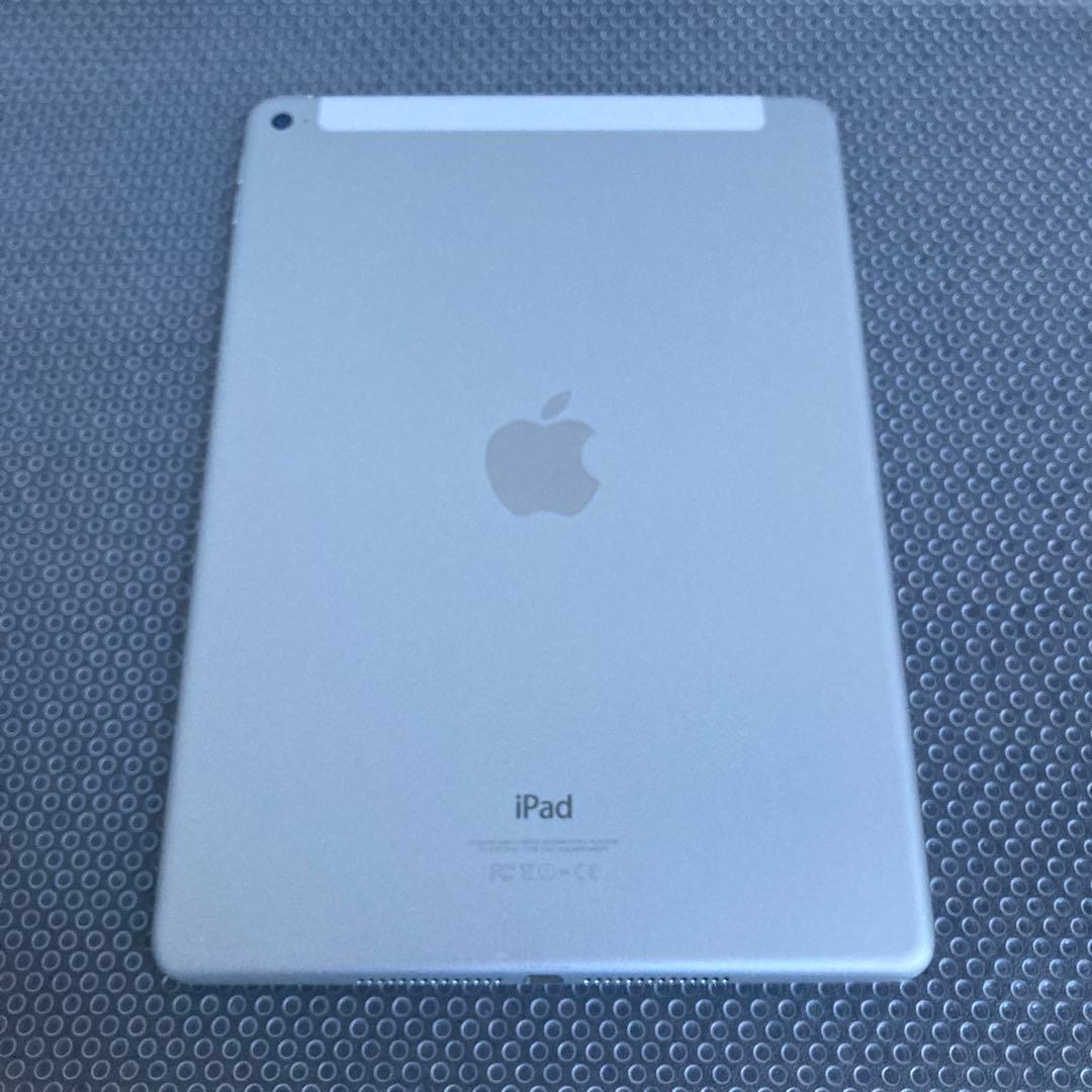 3939 極美品新品級☆電池最良好☆iPad Air2 128GB ドコモ☆