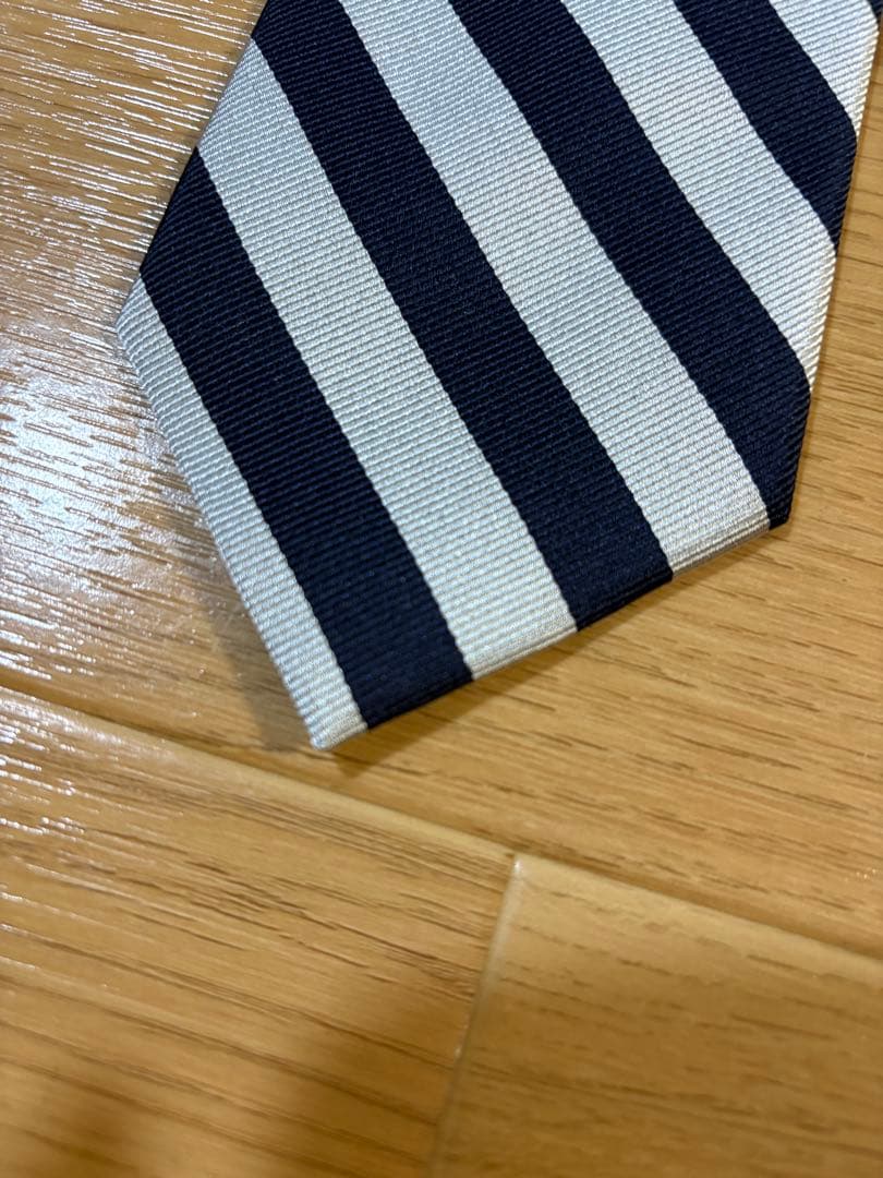 未使用　ブルックスブラザーズ　イタリア製　レジメンタルストライプ　ネクタイ