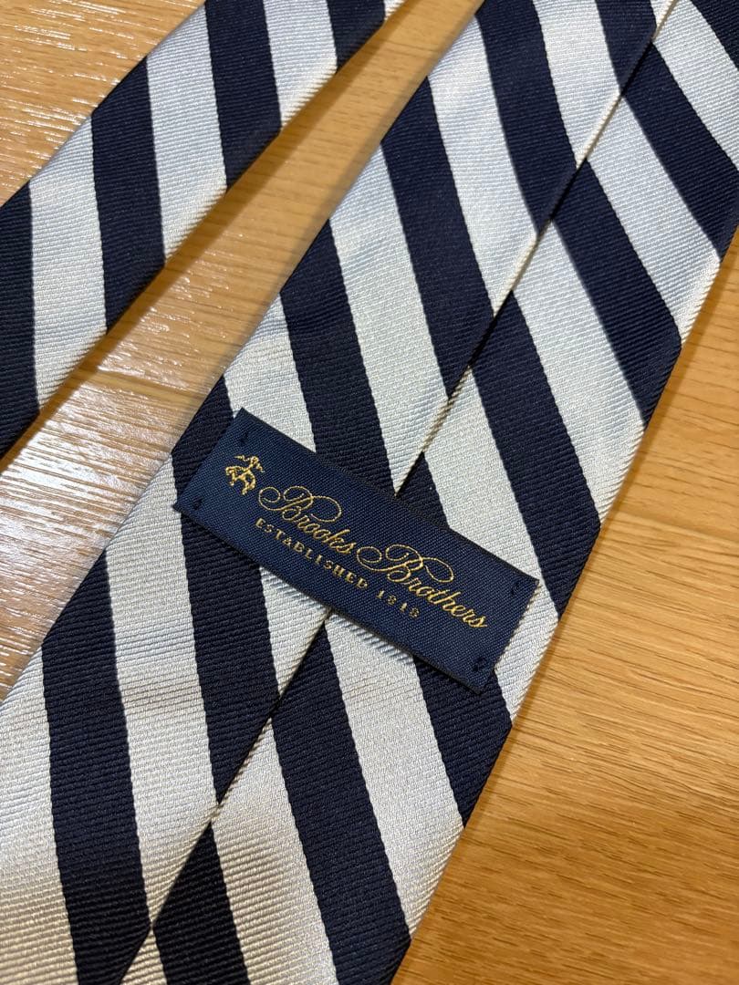 未使用　ブルックスブラザーズ　イタリア製　レジメンタルストライプ　ネクタイ