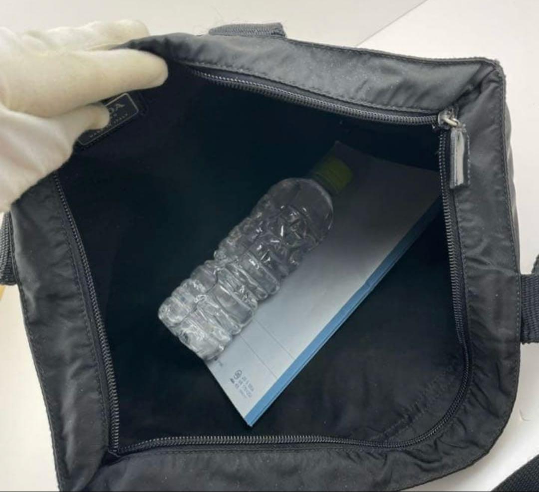 美品　PRADA プラダ　トートバッグ　ブラック　黒　A4収納可　肩掛け　大容量