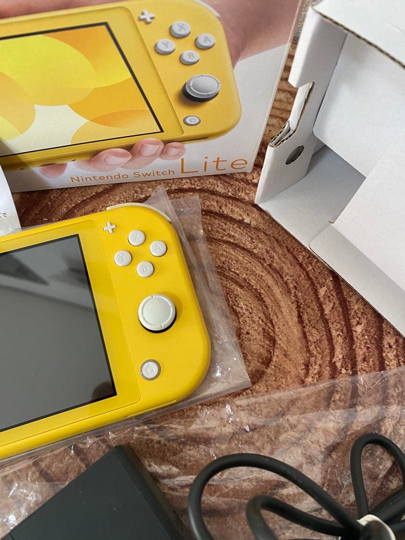 Nintendo Switch Lite イエロー　本体