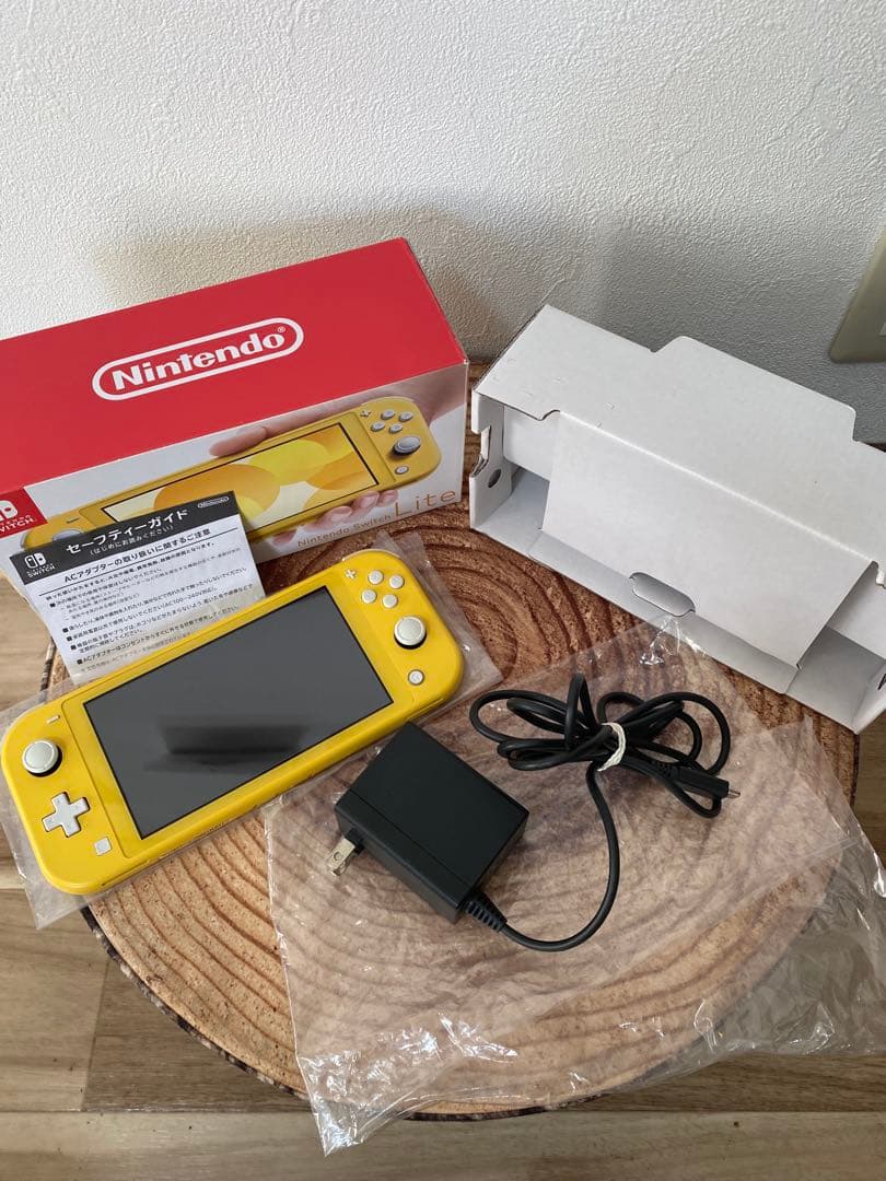 Nintendo Switch Lite イエロー　本体