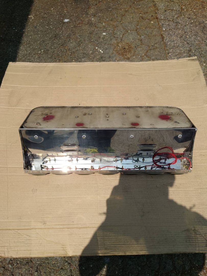 トラック　アルナ中行灯バイザー付き