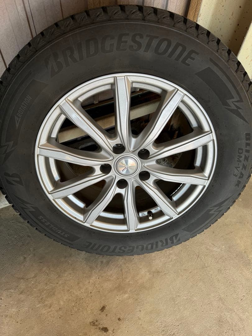 17インチスタッドレスタイヤ　ホイール４本セット　ウェッズ