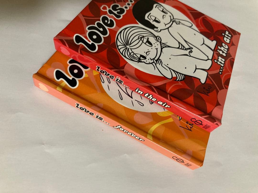 【レア本】Love Is … 英語 洋書 Kim Casali