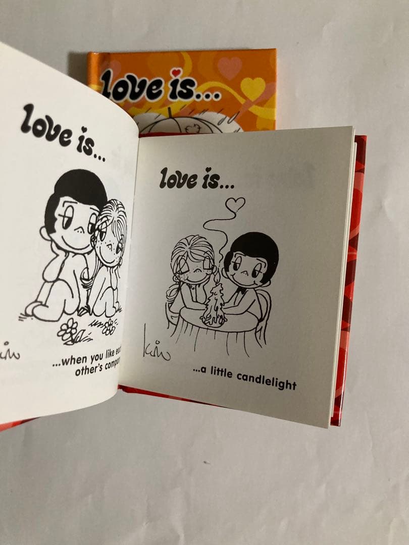 【レア本】Love Is … 英語 洋書 Kim Casali