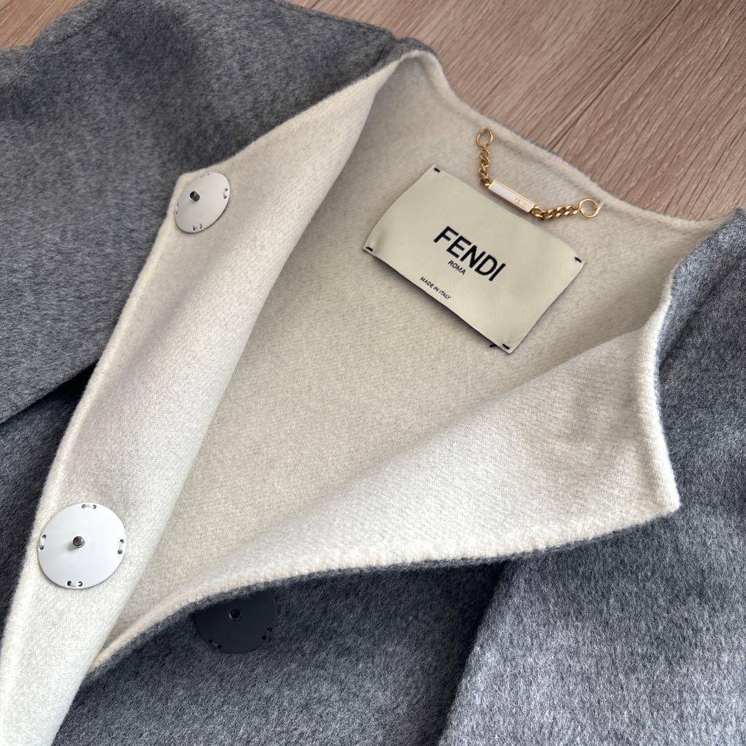 フェンディ　ケープコート　マント　グレー　ファーポケット　38 FENDI
