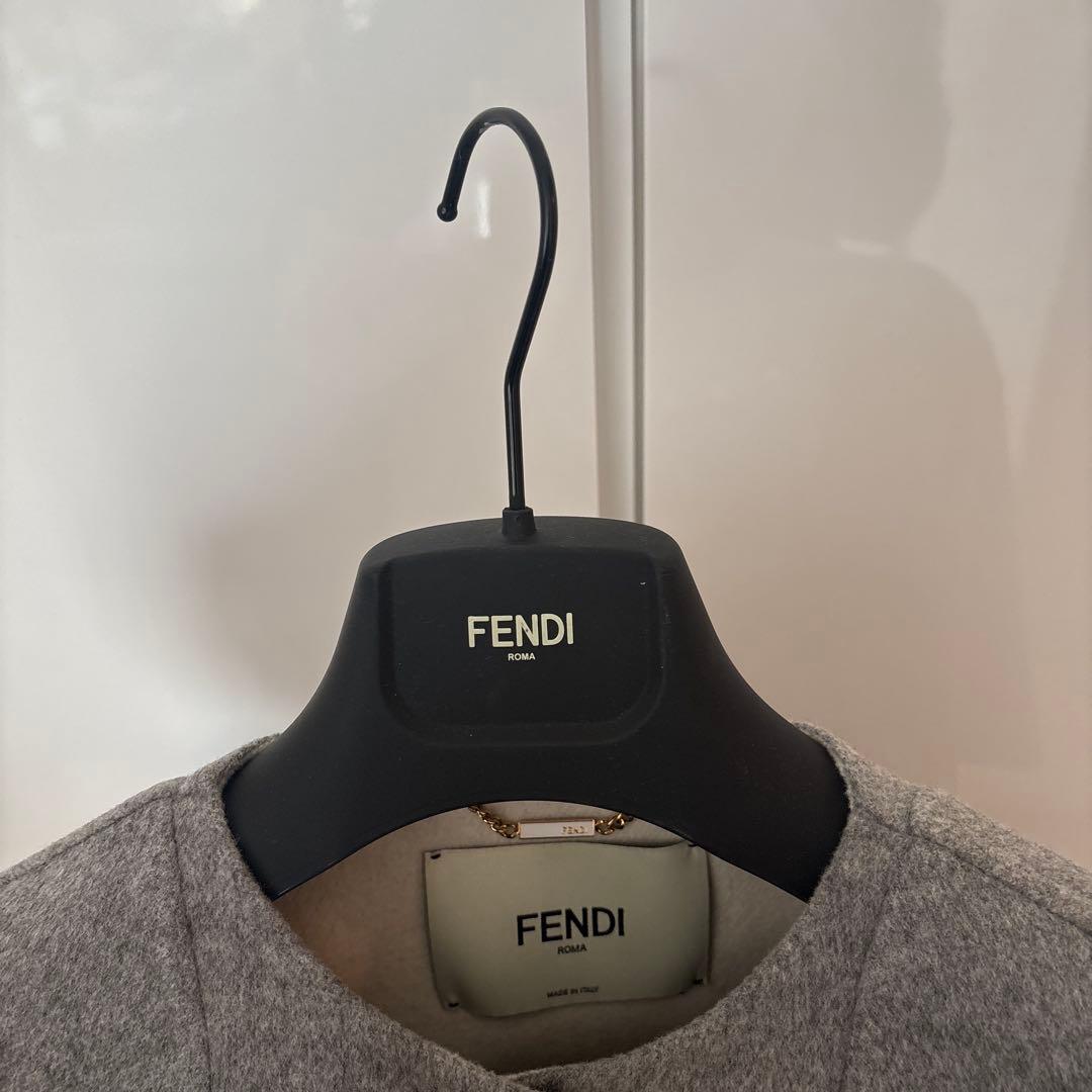 フェンディ　ケープコート　マント　グレー　ファーポケット　38 FENDI
