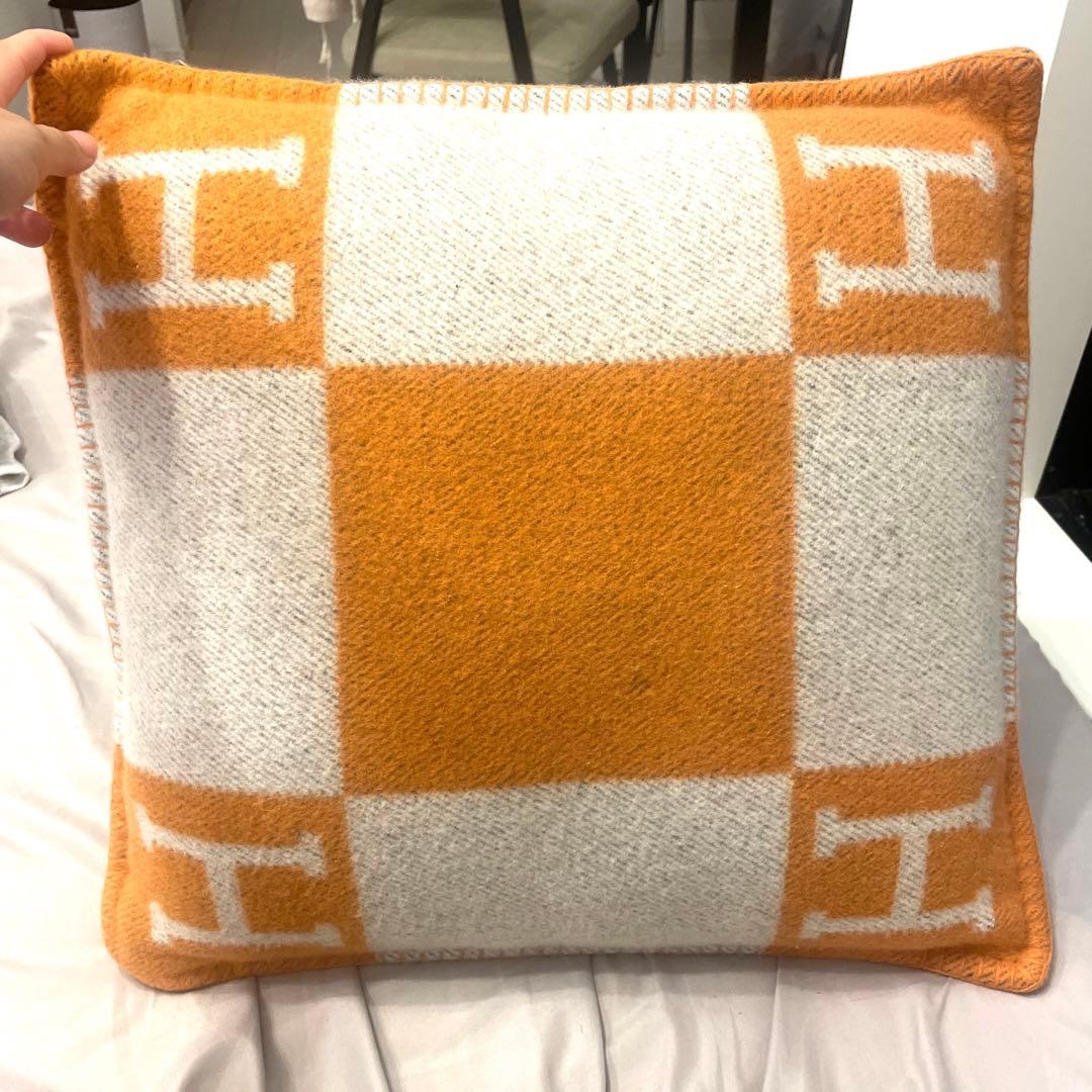 【送料込み】エルメス　クッション　オレンジ　HERMES