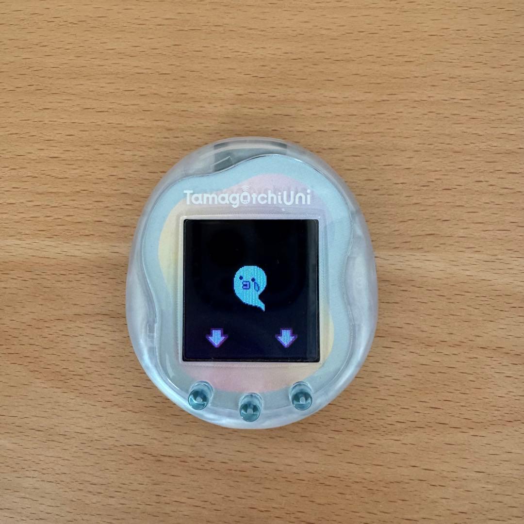 【未使用に近い】Tamagotchi Uni プリズムホワイト