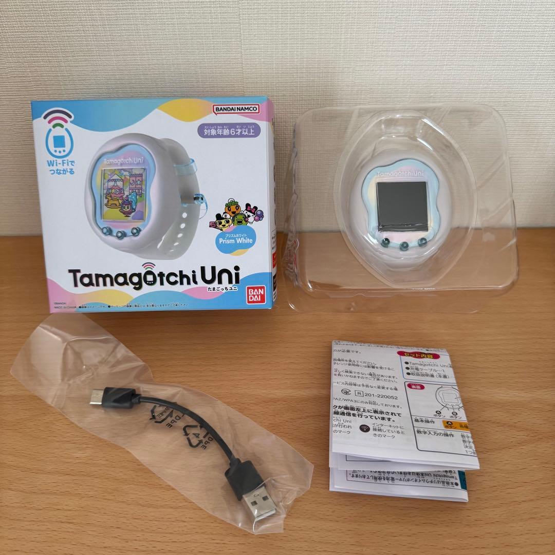 【未使用に近い】Tamagotchi Uni プリズムホワイト