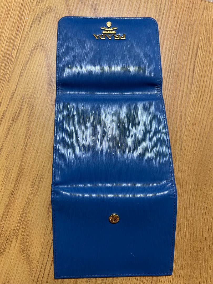 PRADA 青　ブルー　二つ折り財布