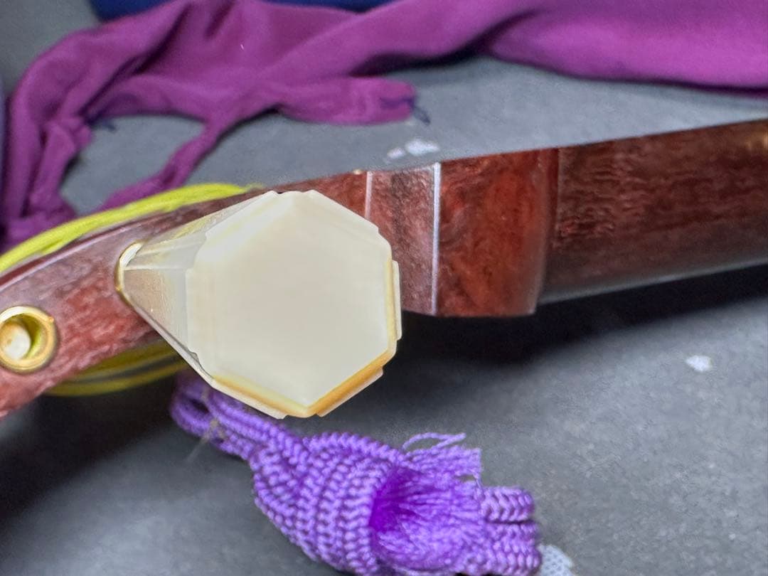 三味線　紅木　紫檀製　糸巻き天然素材 　弦楽器　民謡 伝統楽器