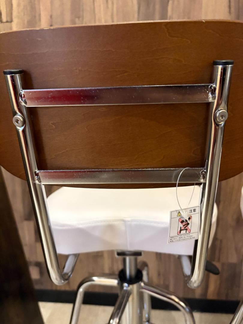 ニトリ カウンターチェア　極美品 ほぼ未使用 白 ガス圧式昇降60～70cm