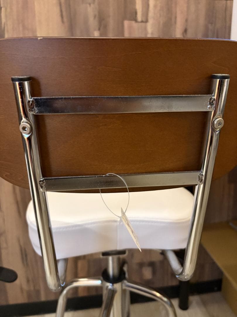 ニトリ カウンターチェア　極美品 ほぼ未使用 白 ガス圧式昇降60～70cm