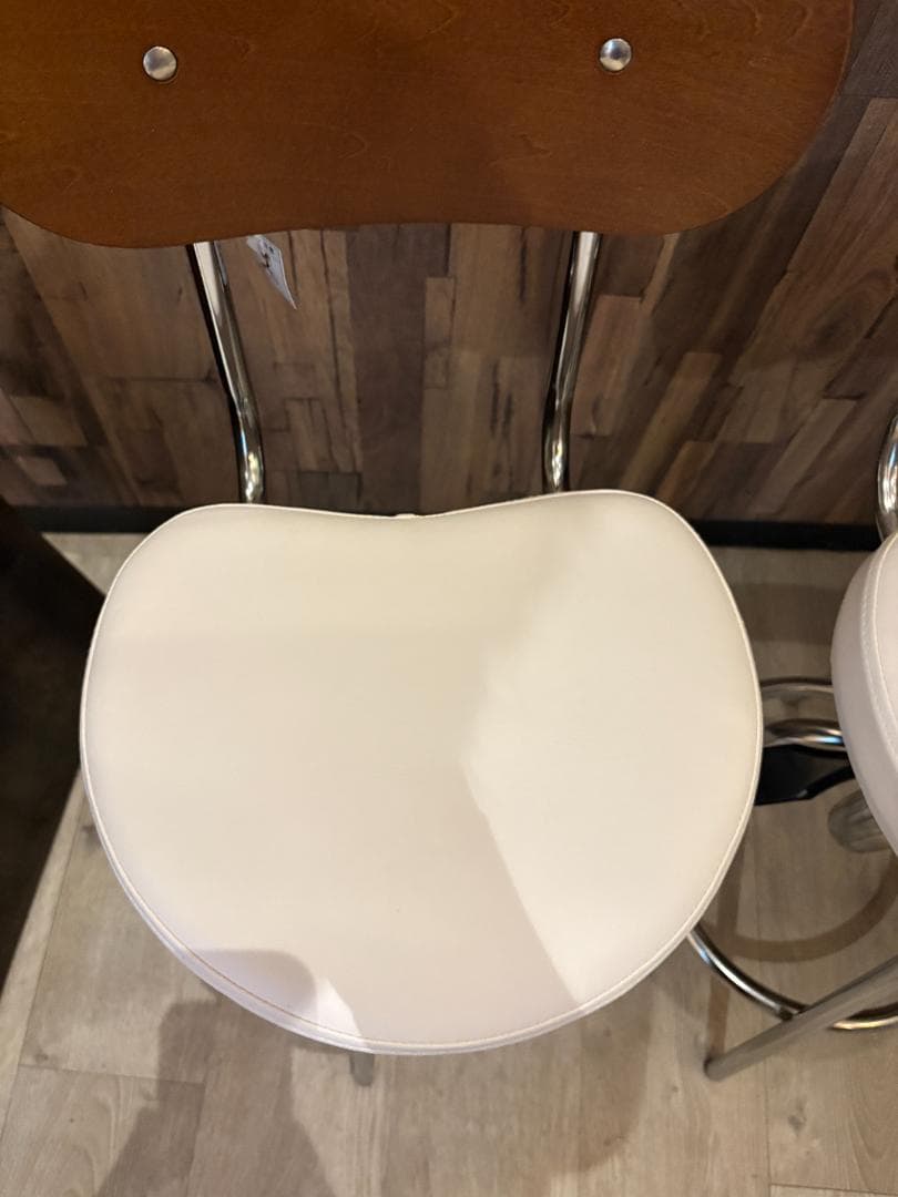 ニトリ カウンターチェア　極美品 ほぼ未使用 白 ガス圧式昇降60～70cm