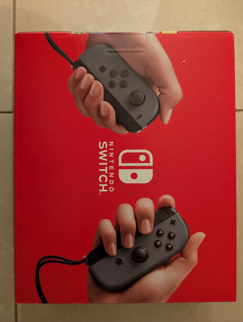 任天堂　Switch本体　バッテリー強化版