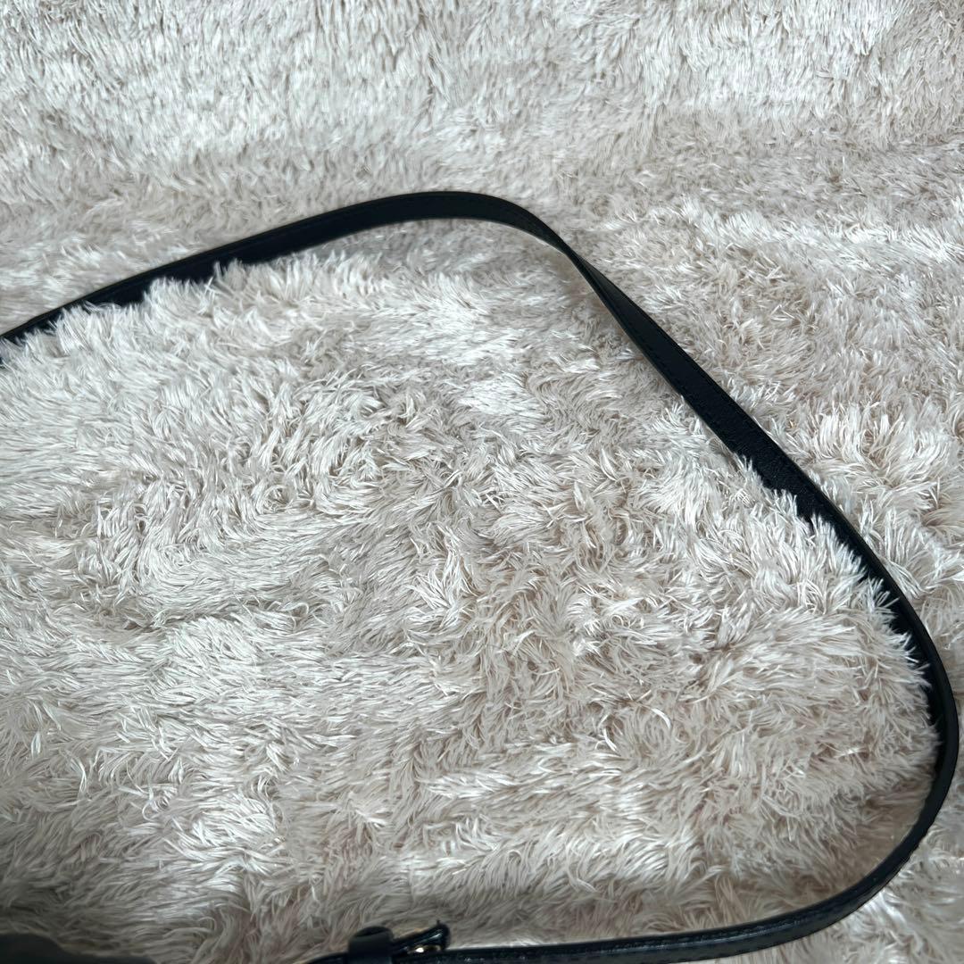 gemeil russet レザーワンハンドルミニショルダーバッグ　黒