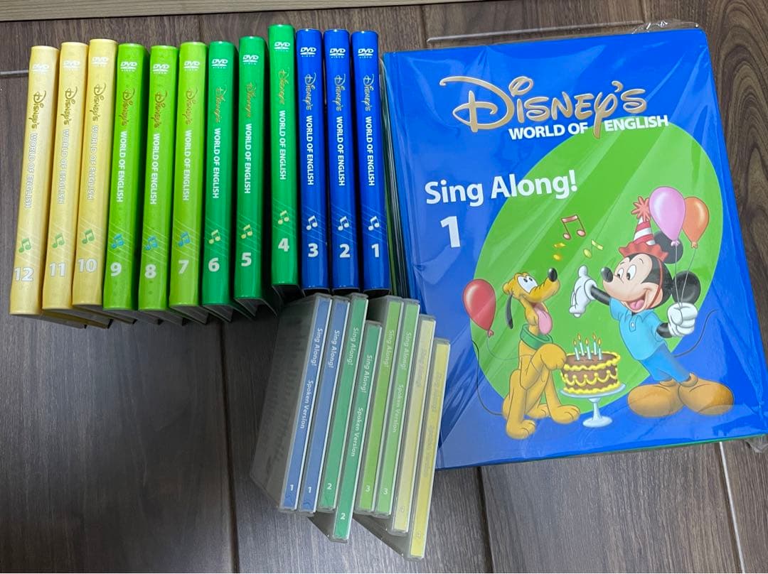 Disney's World of English シングアロング