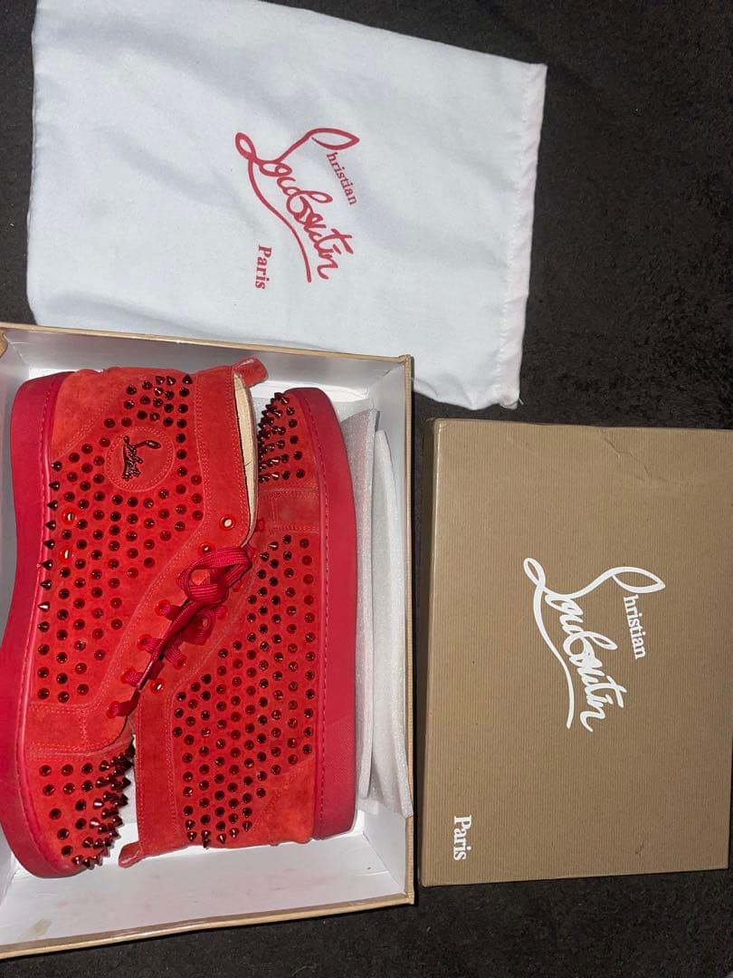 ルブタンハイカットスニーカー