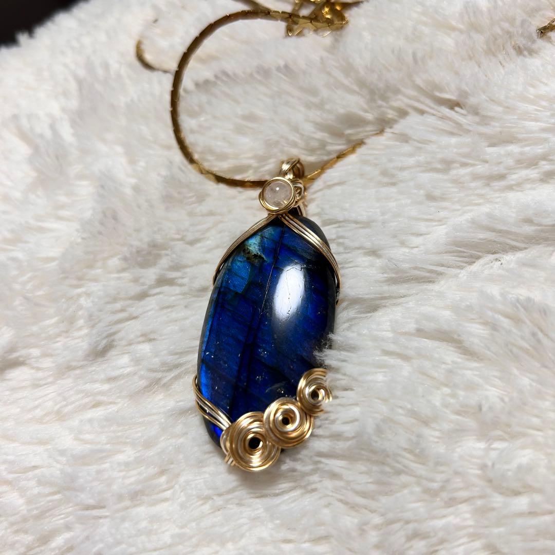 ラブラドライト ワイヤーラッピング ペンダント