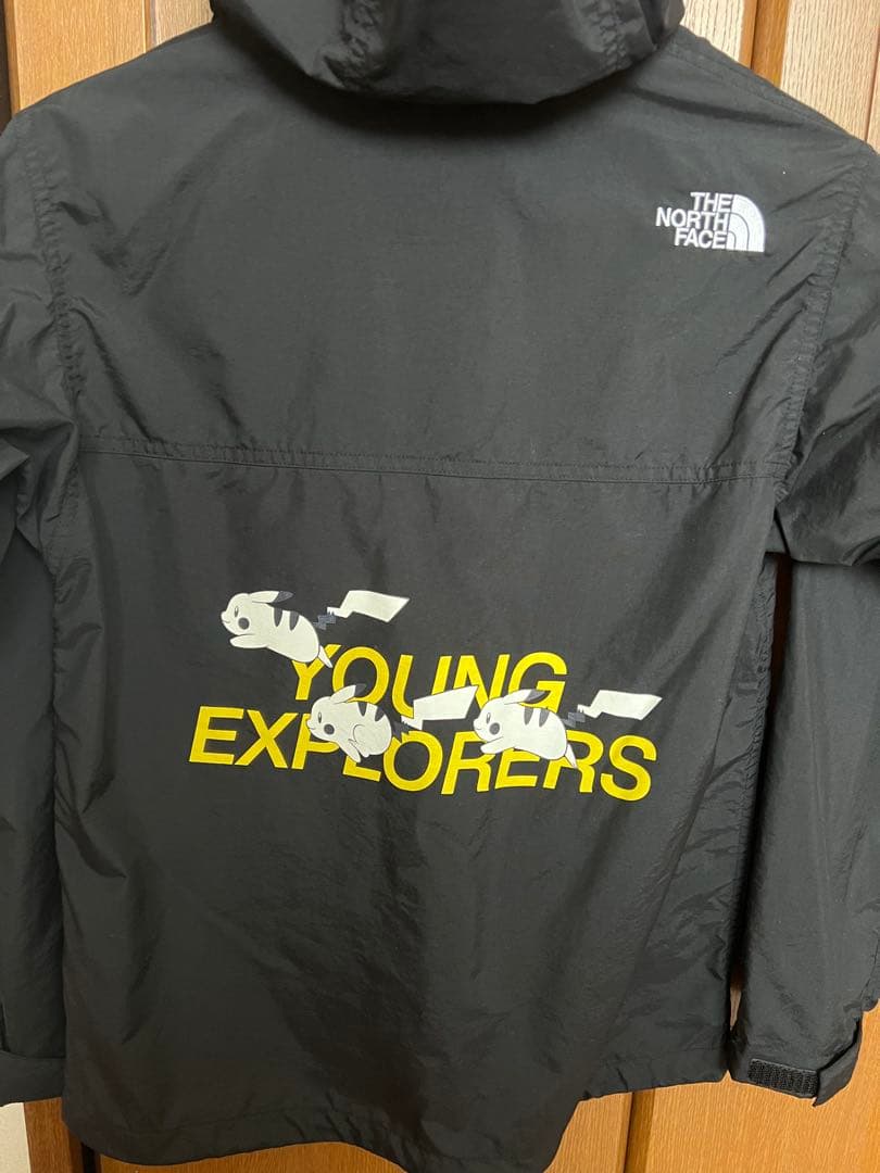THE NORTH FACE ブラックジャケット 150 ポケモン
