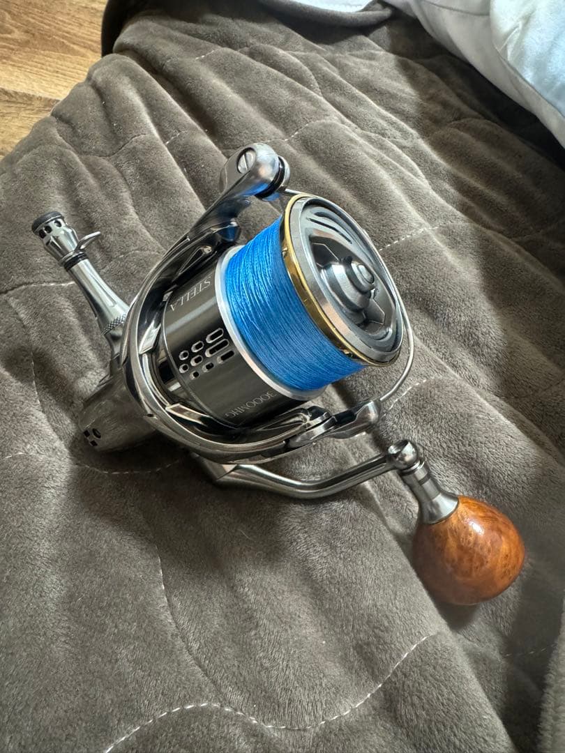 18STELLA 3000MHG スピニングリール　スプール付