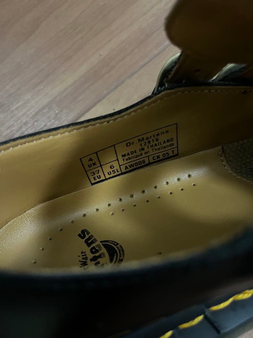 【美品】Dr.Martens ドクターマーチン UK4（23cm相当）レザー